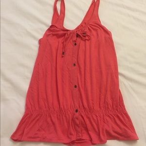 CUTE TOP - MOVING SALE - MAKE ME AN OFFER